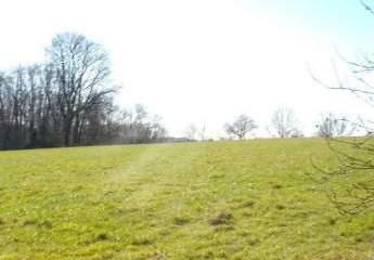 Baugrundstück mit traumhaftem Blick - mit fertigem Keller und Terrassenfläche, Garage + Carport