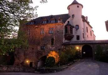 Neuerburg/ Eifel, zentrumsnah - charmantes, kleines Haus für kleines Geld - auch als Ferienhaus geeignet