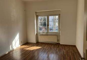 SPITZEN LAGE, HOHE DECKEN, TOLLER WOHNKOMFORT