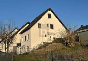 WURZELN SCHLAGEN UND TRÄUME LEBEN