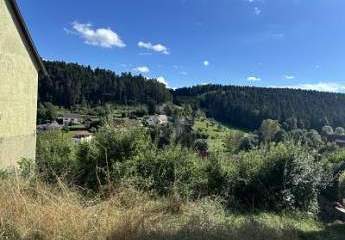 MIT SCHÖNEM BLICK INS TAL