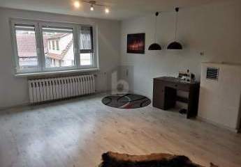 GROßZÜGIGES RAUMANGEBOT MIT BALKON UND KAMIN
