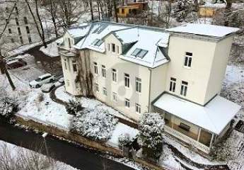 EXKLUSIVE VILLA - GEWERBE MIT  17 STELLPLÄTZEN