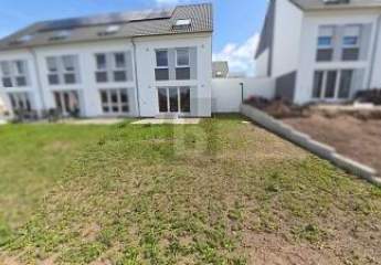 MODERNES FAMILIENIDYLL MIT WEITBLICK & GARTEN