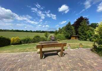 EXKLUSIVES FAMILIENIDYLL MIT GARTEN UND FERNBLICK