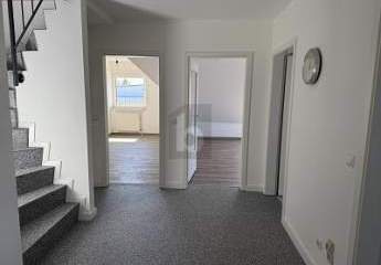 4 ZIMMER WOHNHIGHTLIGHT FRISCH RENOVIERT