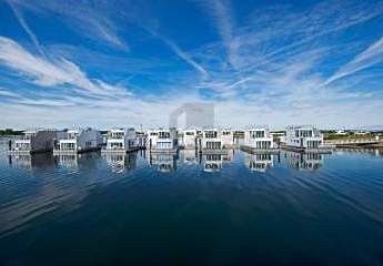 ELEGANT & EINZIGARTIG - FERIENHAUS AUF DEM WASSER