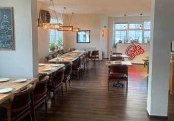 RESTAURANT MIT KEGELBAHN & AUSSTATTUNG