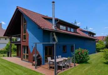 TRAUMHAFTES DOPPEL-EINFAMILIENHAUS