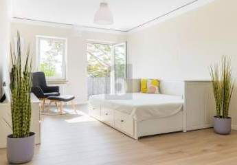 CHARMANTER ALTBAU  MÖBLIERT & BEZUGSFERTIG