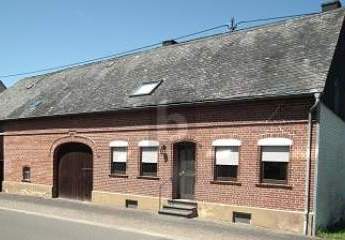 SCHÖNES BAUERNHAUS MIT AUSBAUPOTENTIAL