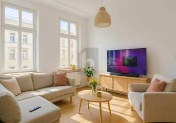 ZENTRAL WOHNEN: ALTBAUCHARME & AUFZUG