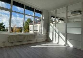 EXKLUSIVES UND FORTSCHRITTLICHES ARBEITEN