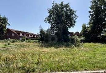 EXKLUSIVES BAULAND MIT VORSTADTIDYLLE