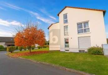 FRISCH RENOVIERT  SCHÖNE AUSSICHT MIT STELLPLATZ