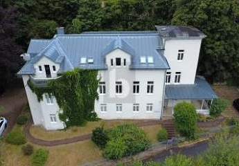 EXKLUSIVE VILLA - GEWERBE MIT  17 STELLPLÄTZEN