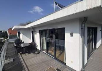 360 GRAD TERASSE MIT BLICK AUF BMW