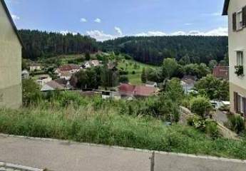 MIT SCHÖNEM BLICK INS TAL