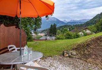 IDYLLISCHE FERIENWOHNUNG MIT BERGBLICK IN TOP LAGE