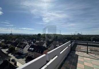 ÜBER DEN DÄCHERN DER STADT