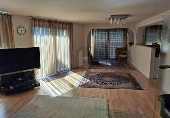 IHR FAMILIENGLÜCK MIT VIEL PLATZ