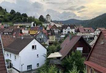 BESCHAULICHES KLEINES FACHWERKHAUS