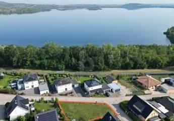 EXKLUSIVES GRUNDSTÜCK NAHE WASSER