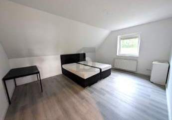 WOHNEN UND ARBEITEN IN RUHIGER LAGE