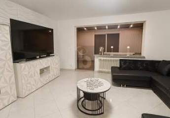 MODERNES ZUHAUSE MIT WOHLFÜHLCHARAKTER