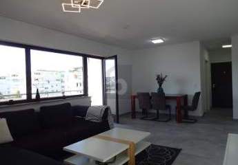 ERSTBEZUG NACH KOMPLETTSANIERUNG MIT AUSSICHT