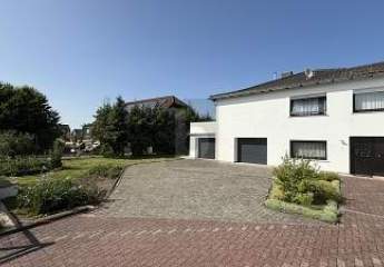 MODERNISIERT MIT GROßEM GRUNDSTÜCK