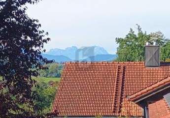 FAMILIENIDYLLE MIT WEITBLICK