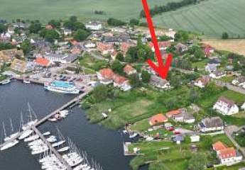 EINE MODERNISIERTE FISCHERHAUS-DOPPELHAUSHÄLFTE