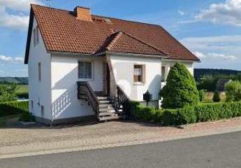 GEMÜTLICHES ZUHAUSE MIT BESONDERER AUSSICHT