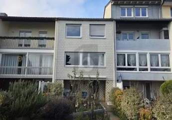 FELDRANDLAGE MIT POTENZIAL