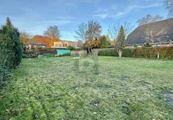 WOHNEN IM GRÜNEN - BAUEN IN ZWEITER REIHE