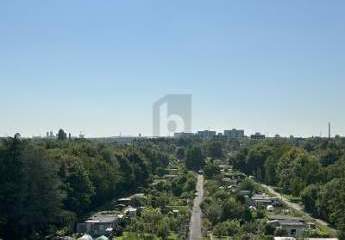 WUNDERSCHÖN MIT SONNIGEM BALKON