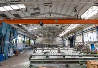 VIELSEITIGES OBJEKT MIT BÜRO UND WERKSTATT