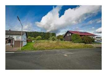 LÄNDLICHE RUHE TRIFFT IDEALE ANBINDUNG