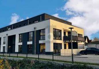 MODERNE VORSTADT MIT NÄHE ZUR NATUR