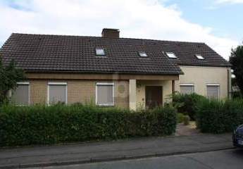 MEHRERE GENERATIONEN UNTER EINEM DACH