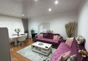 MODERNISIERT - NIEDRIGES HAUSGELD - GEPFLEGT