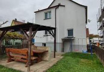 MODERN WOHNEN - IM SPIEL VON LICHT UND RAUM