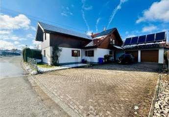 RUHIG, TOP ZUSTAND UND VIEL PLATZ