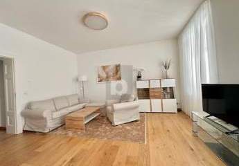 STILLVOLLE ELEGANZ MIT VORGARTEN