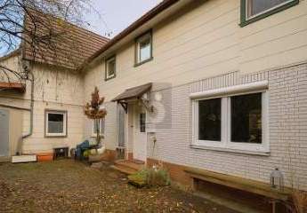 ATTRAKTIVES WOHNHAUS MIT DREI EINHEITEN