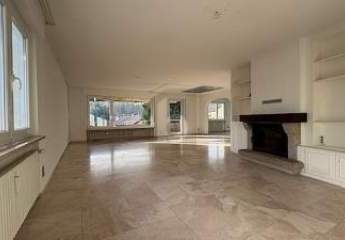 LICHTDURCHFLUTET, GROßZÜGIG UND HELL