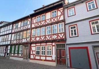 TOPLAGE, KERNSANIERT, VERMIETET - STARKE RENDITE