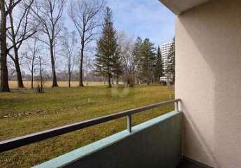 RUHIGE LAGE MIT BLICK INS GRÜNE