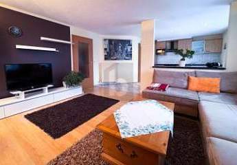 GROßZÜGIG GESCHNITTEN AUF 2 ETAGEN